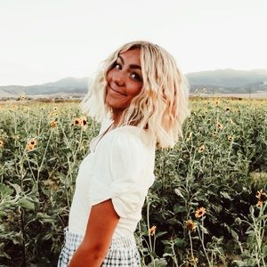 Meet your Posher, Dakota